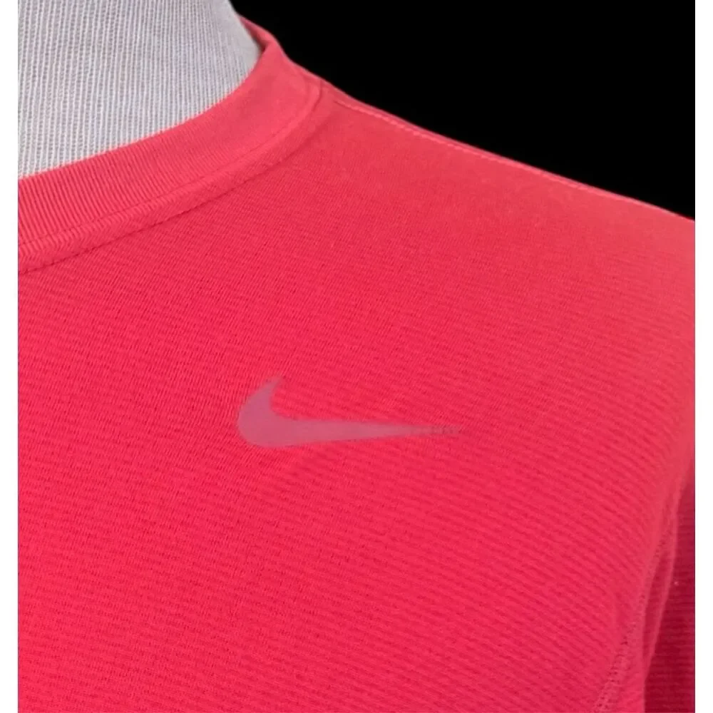 Nike Dri-Fit T-Shirt Red XL Silver Swoosh Training Running Athleisure